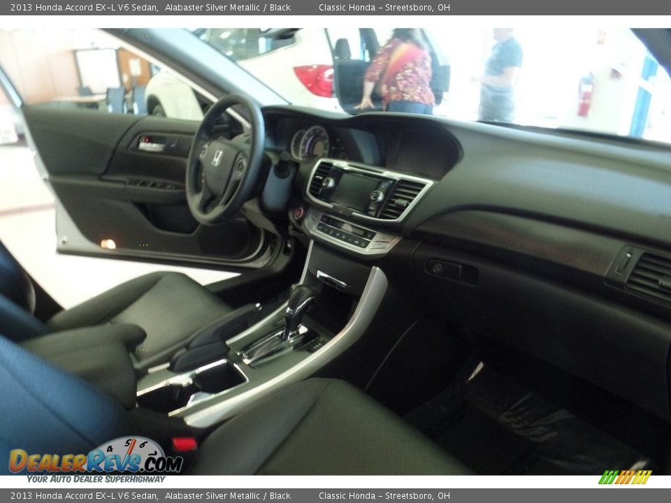 2013 Honda Accord EX-L V6 Sedan Alabaster Silver Metallic / Black Photo #19