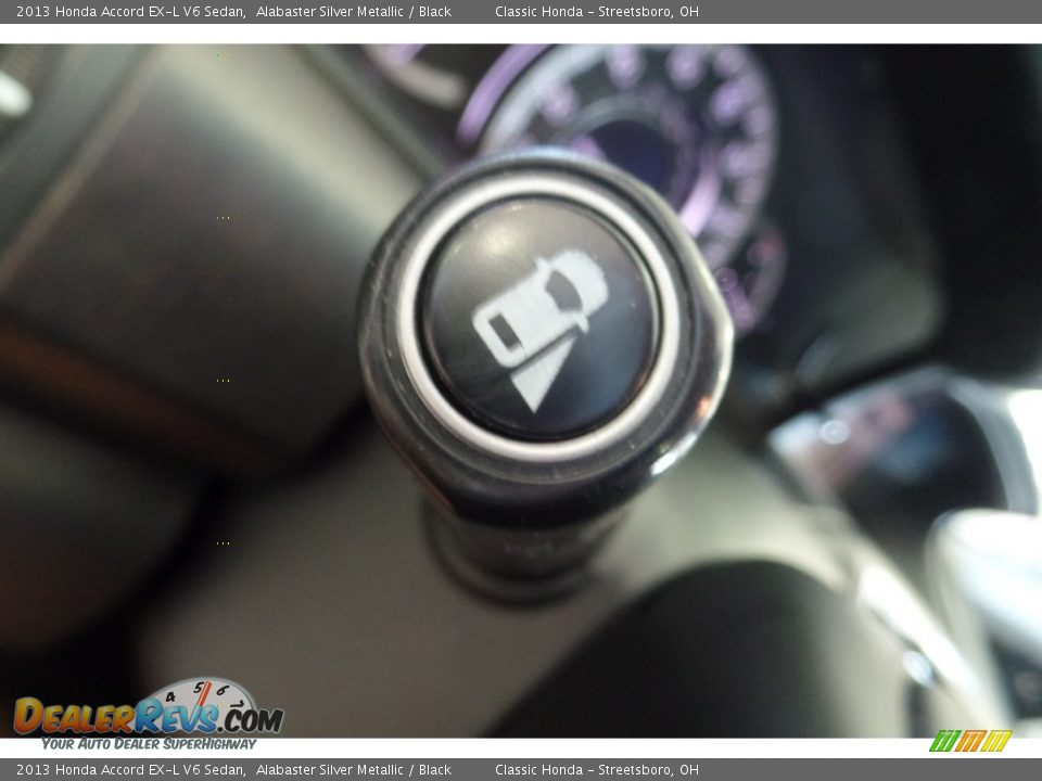 2013 Honda Accord EX-L V6 Sedan Alabaster Silver Metallic / Black Photo #30