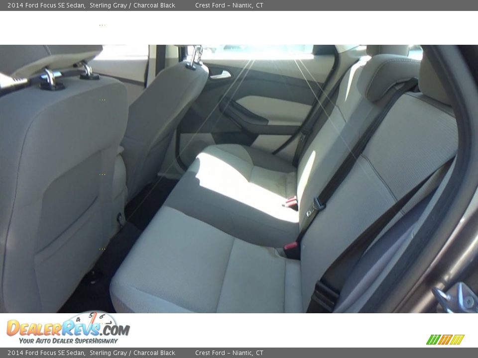 2014 Ford Focus SE Sedan Sterling Gray / Charcoal Black Photo #17