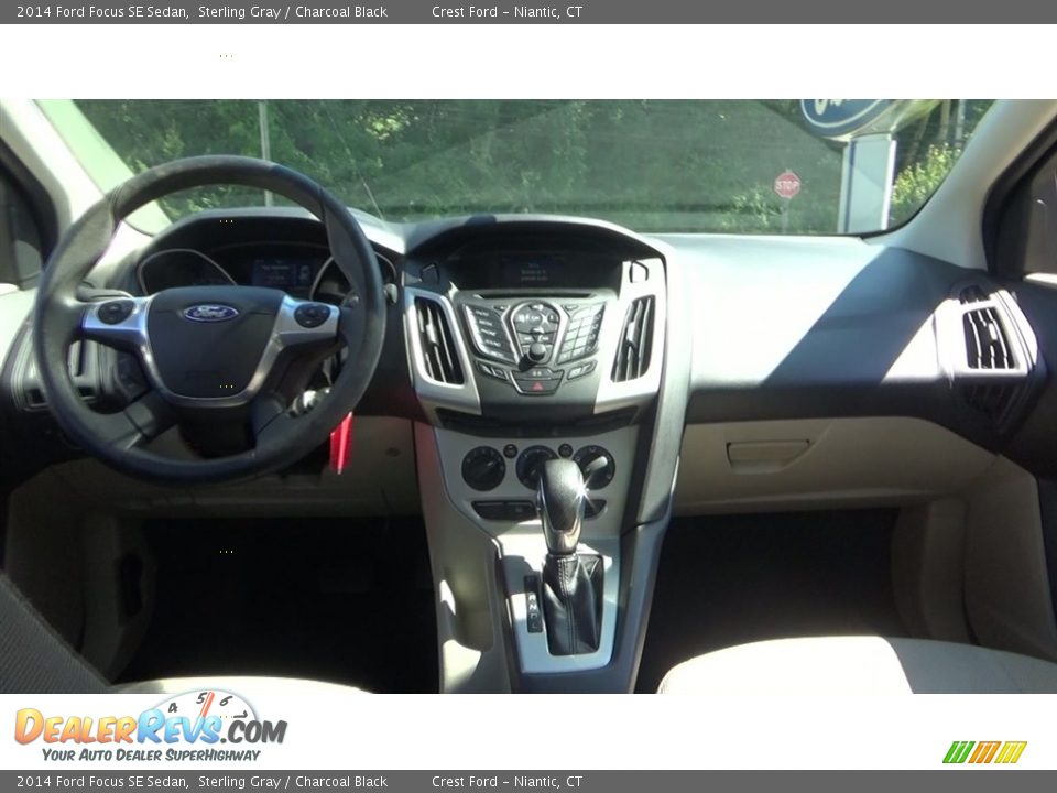 2014 Ford Focus SE Sedan Sterling Gray / Charcoal Black Photo #18