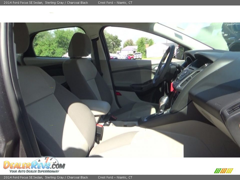 2014 Ford Focus SE Sedan Sterling Gray / Charcoal Black Photo #23