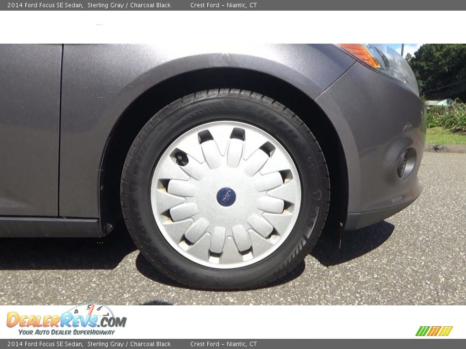 2014 Ford Focus SE Sedan Sterling Gray / Charcoal Black Photo #25