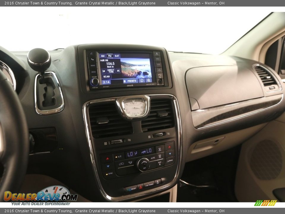 2016 Chrysler Town & Country Touring Granite Crystal Metallic / Black/Light Graystone Photo #8