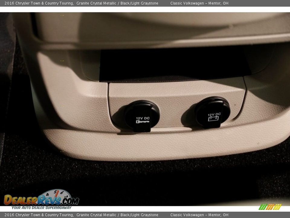 2016 Chrysler Town & Country Touring Granite Crystal Metallic / Black/Light Graystone Photo #15