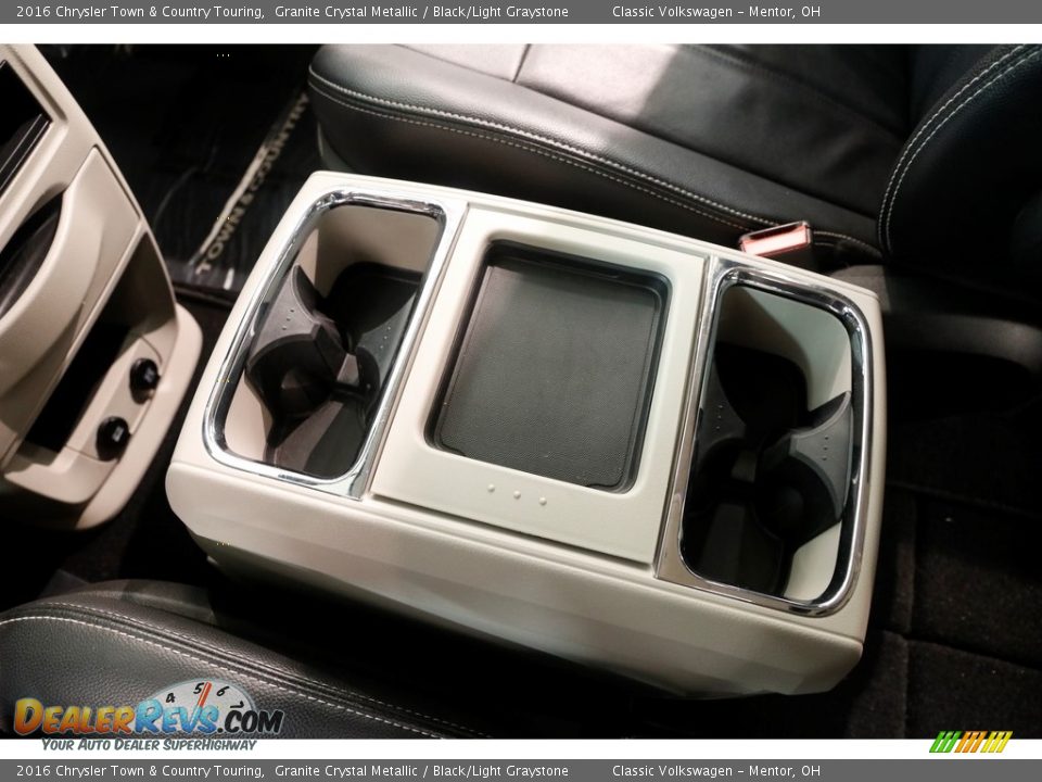 2016 Chrysler Town & Country Touring Granite Crystal Metallic / Black/Light Graystone Photo #16