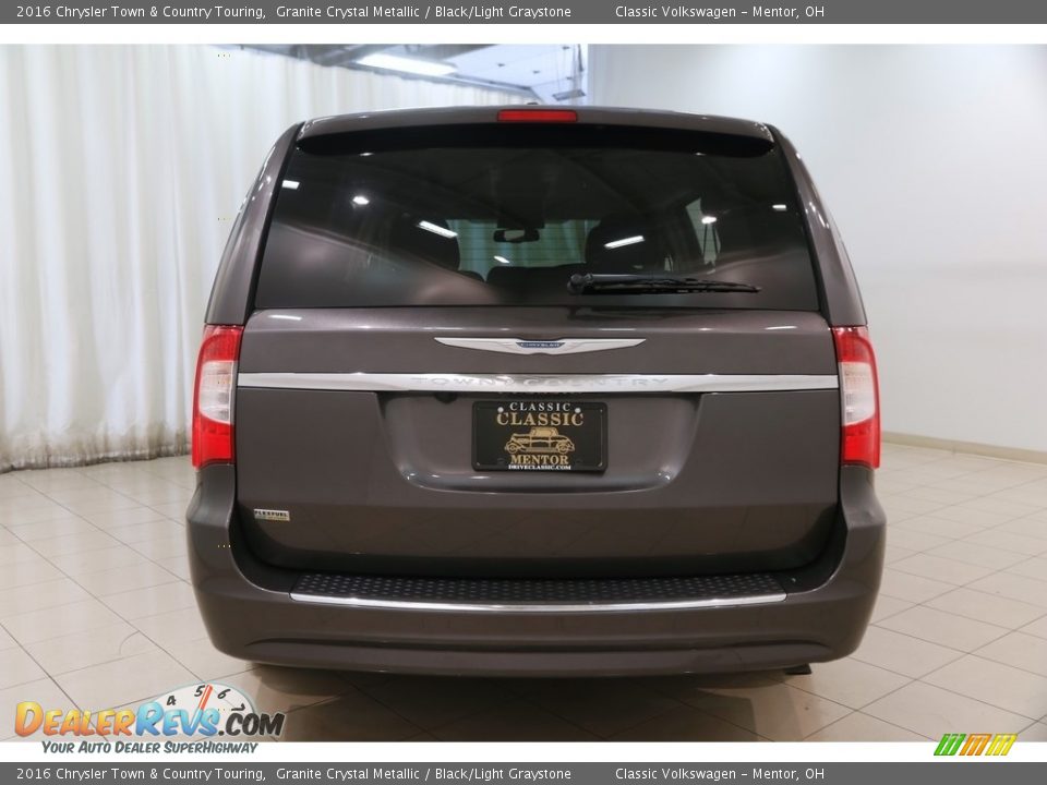 2016 Chrysler Town & Country Touring Granite Crystal Metallic / Black/Light Graystone Photo #22