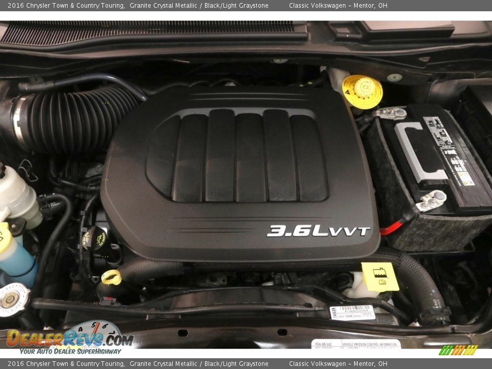 2016 Chrysler Town & Country Touring Granite Crystal Metallic / Black/Light Graystone Photo #23