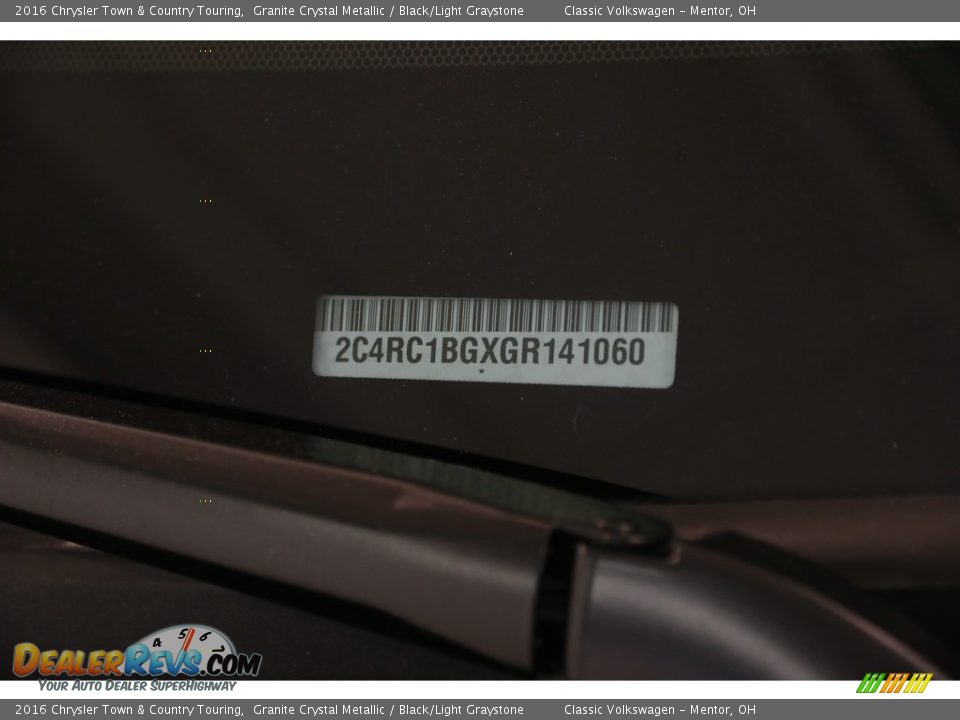 2016 Chrysler Town & Country Touring Granite Crystal Metallic / Black/Light Graystone Photo #24