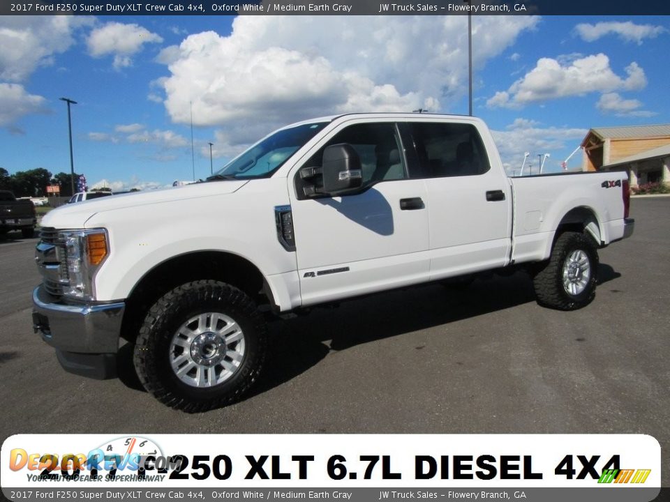 2017 Ford F250 Super Duty XLT Crew Cab 4x4 Oxford White / Medium Earth Gray Photo #2