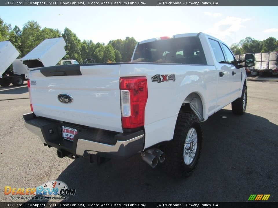 2017 Ford F250 Super Duty XLT Crew Cab 4x4 Oxford White / Medium Earth Gray Photo #7
