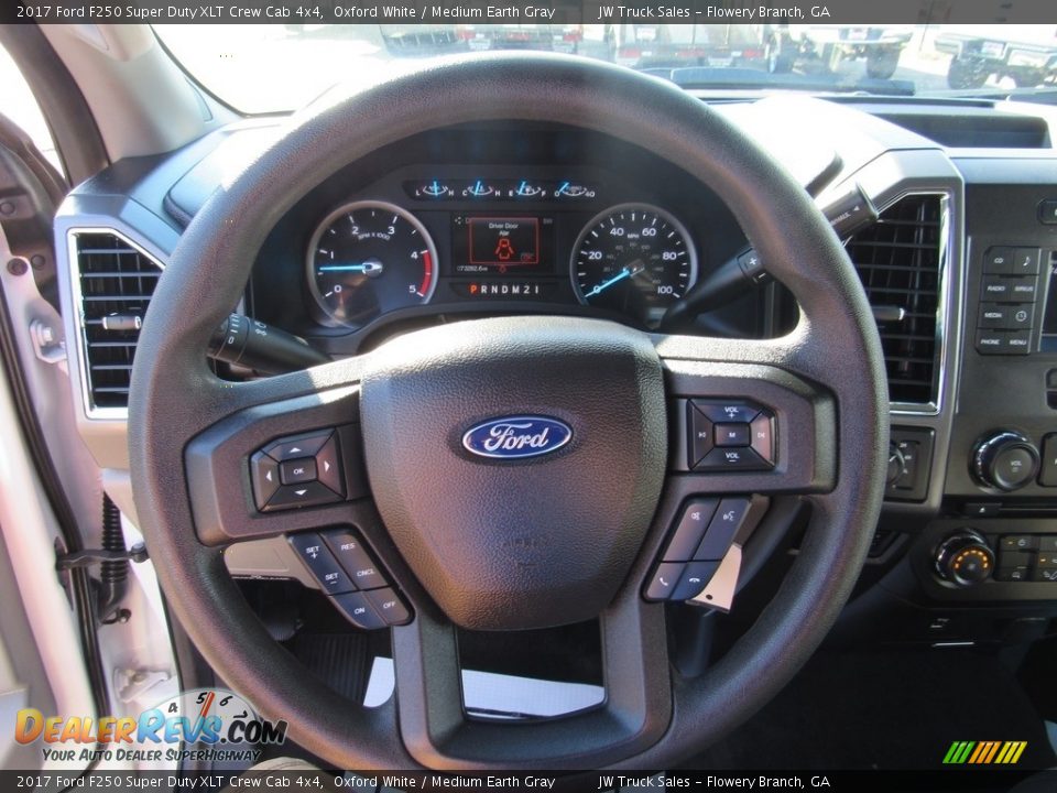 2017 Ford F250 Super Duty XLT Crew Cab 4x4 Oxford White / Medium Earth Gray Photo #19