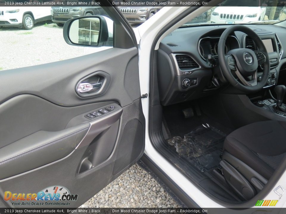 2019 Jeep Cherokee Latitude 4x4 Bright White / Black Photo #27