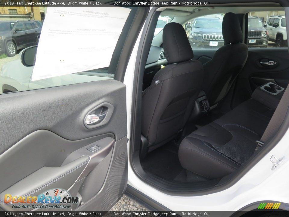 2019 Jeep Cherokee Latitude 4x4 Bright White / Black Photo #28