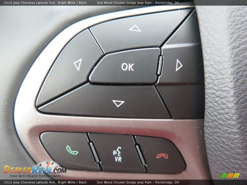 2019 Jeep Cherokee Latitude 4x4 Bright White / Black Photo #32