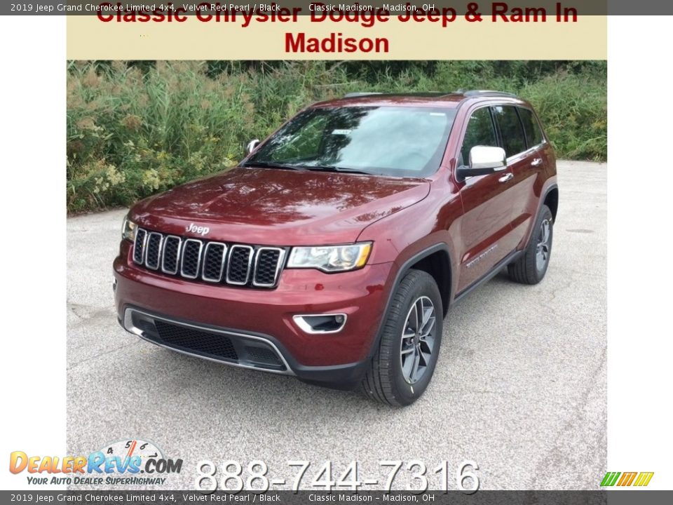 2019 Jeep Grand Cherokee Limited 4x4 Velvet Red Pearl / Black Photo #1