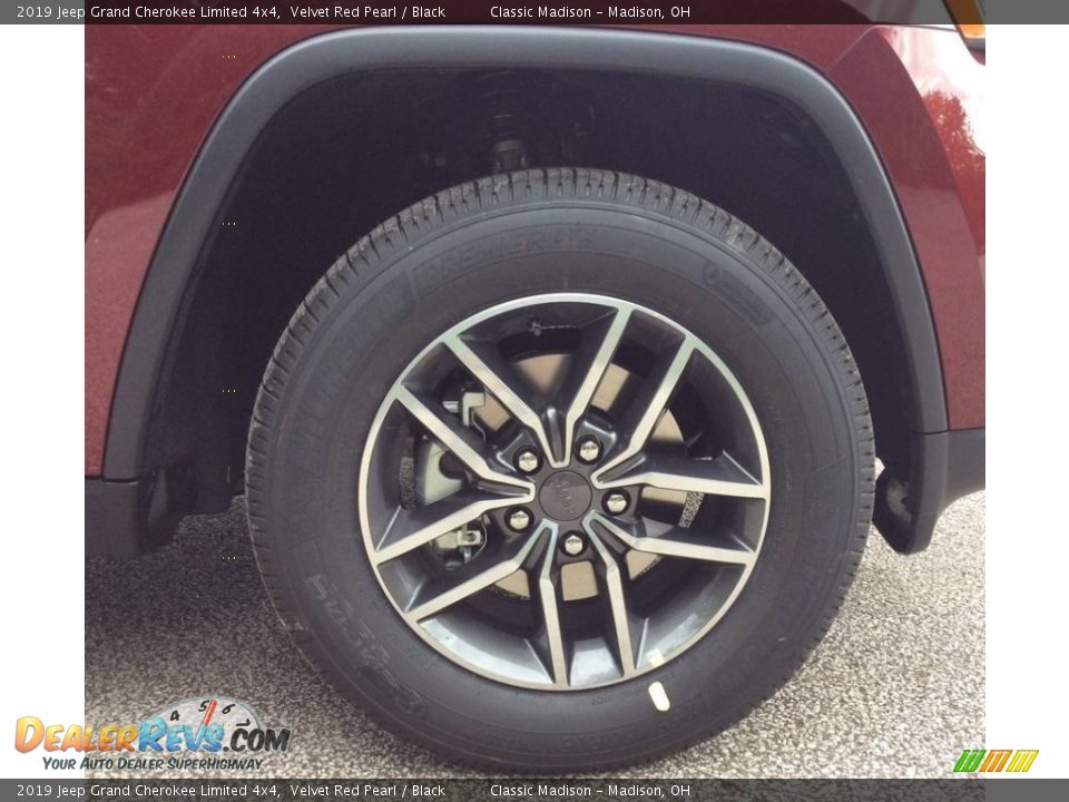 2019 Jeep Grand Cherokee Limited 4x4 Velvet Red Pearl / Black Photo #7