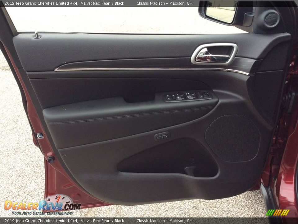 2019 Jeep Grand Cherokee Limited 4x4 Velvet Red Pearl / Black Photo #8