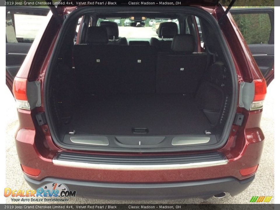 2019 Jeep Grand Cherokee Limited 4x4 Velvet Red Pearl / Black Photo #18