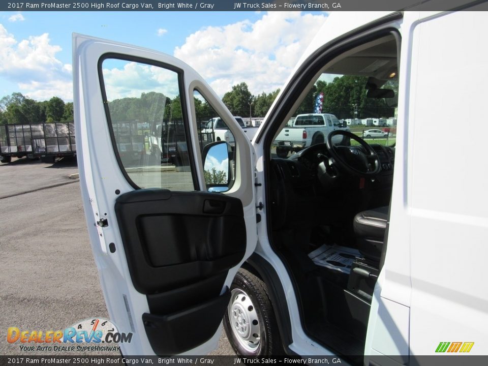 2017 Ram ProMaster 2500 High Roof Cargo Van Bright White / Gray Photo #10