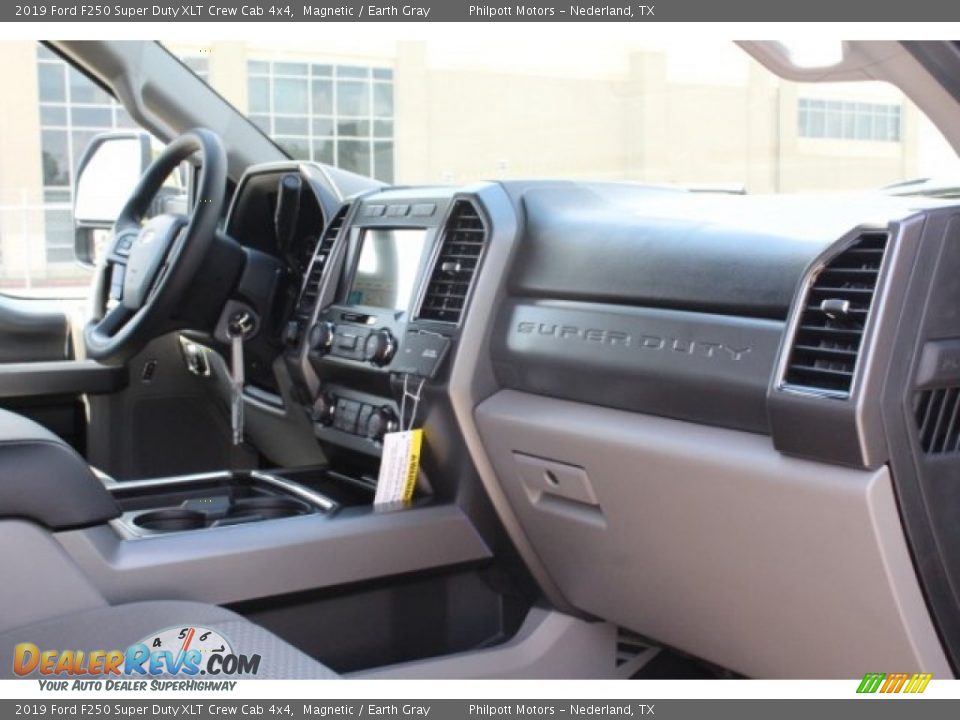2019 Ford F250 Super Duty XLT Crew Cab 4x4 Magnetic / Earth Gray Photo #30