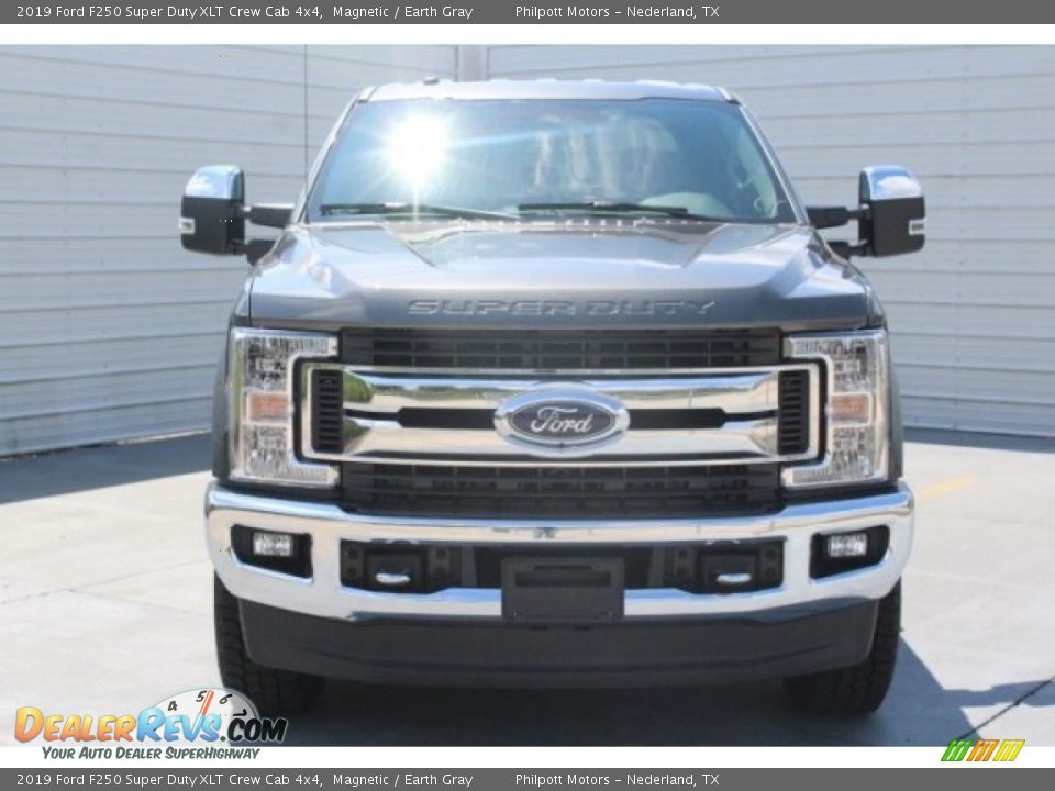 2019 Ford F250 Super Duty XLT Crew Cab 4x4 Magnetic / Earth Gray Photo #2