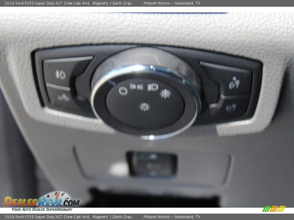 2019 Ford F250 Super Duty XLT Crew Cab 4x4 Magnetic / Earth Gray Photo #21