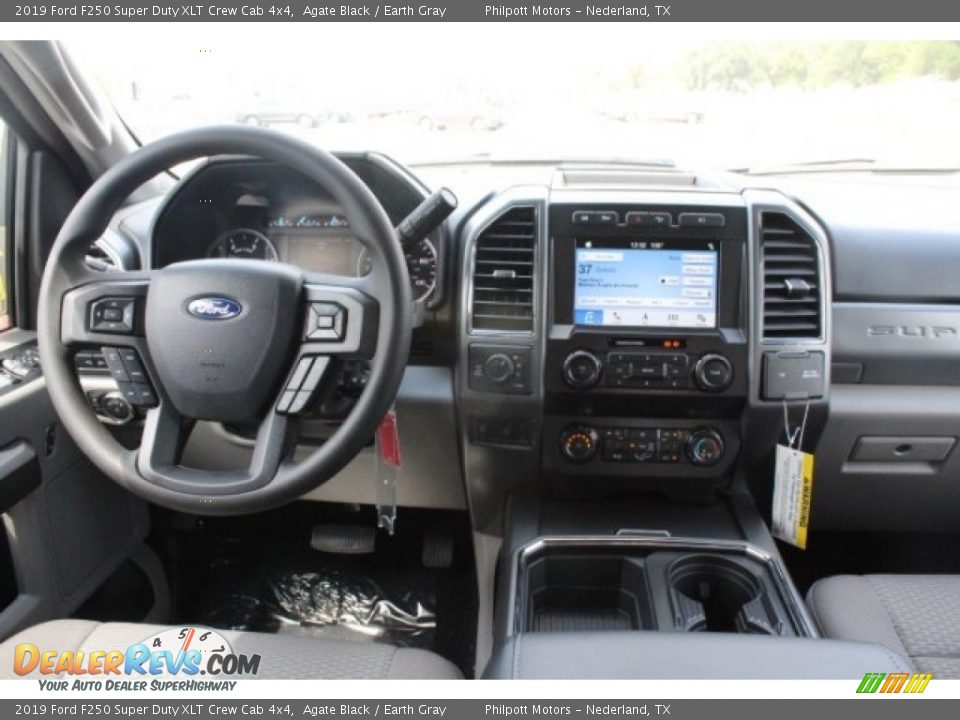 2019 Ford F250 Super Duty XLT Crew Cab 4x4 Agate Black / Earth Gray Photo #24