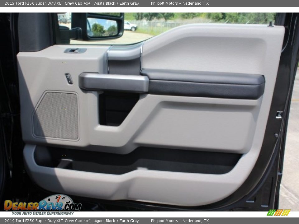 2019 Ford F250 Super Duty XLT Crew Cab 4x4 Agate Black / Earth Gray Photo #29