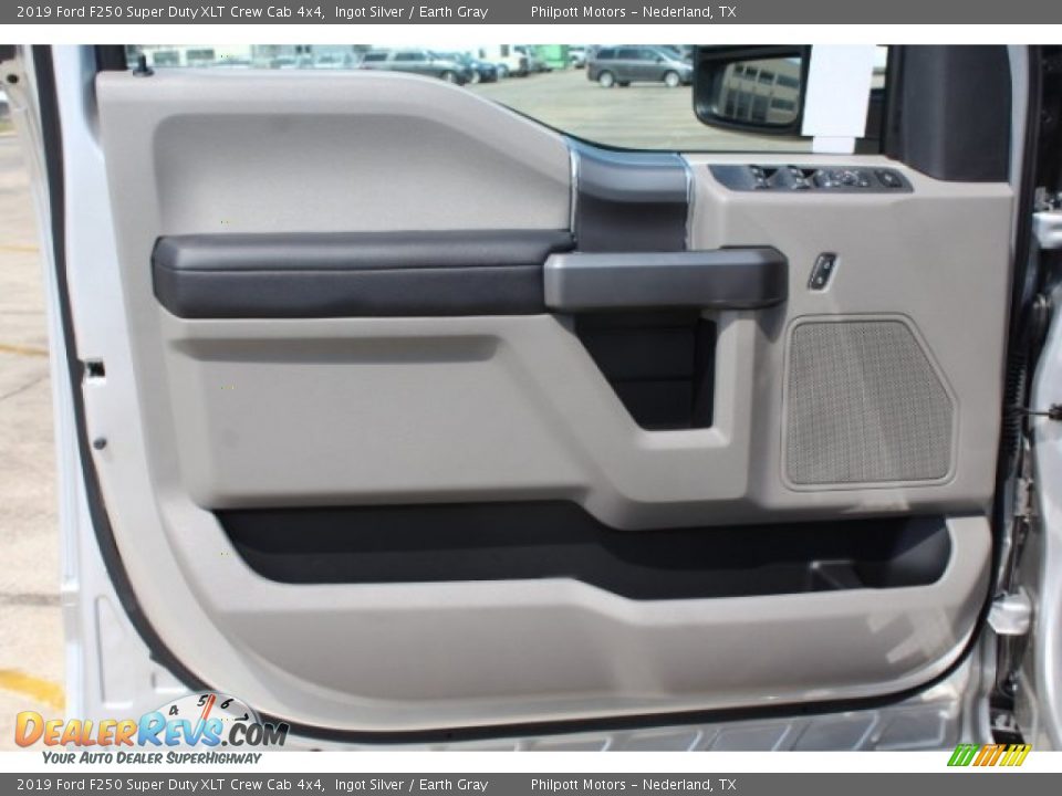 2019 Ford F250 Super Duty XLT Crew Cab 4x4 Ingot Silver / Earth Gray Photo #12