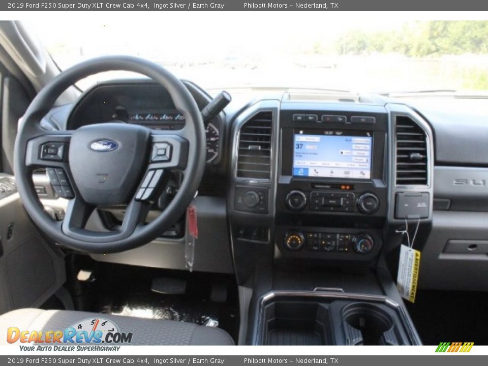 2019 Ford F250 Super Duty XLT Crew Cab 4x4 Ingot Silver / Earth Gray Photo #24