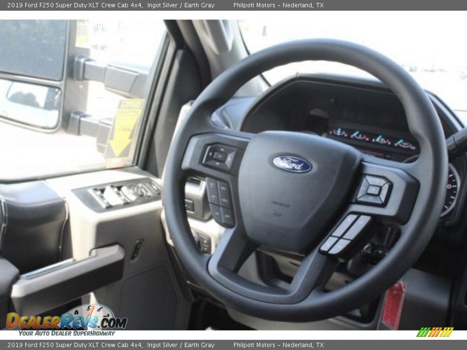 2019 Ford F250 Super Duty XLT Crew Cab 4x4 Ingot Silver / Earth Gray Photo #25