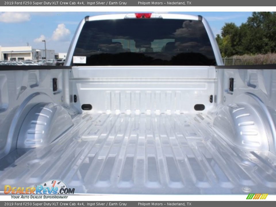 2019 Ford F250 Super Duty XLT Crew Cab 4x4 Ingot Silver / Earth Gray Photo #26