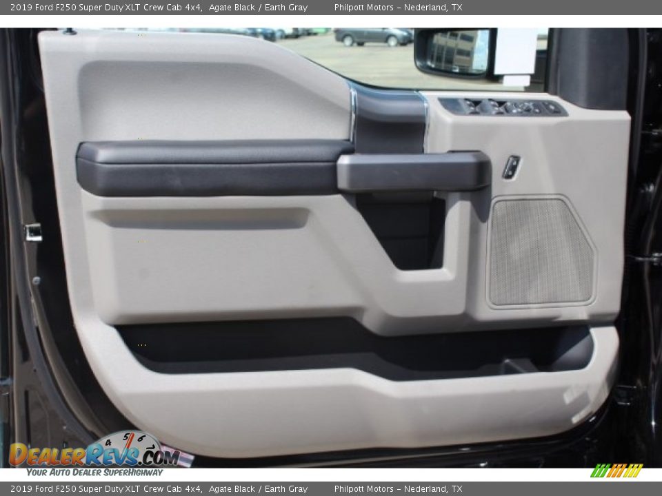 2019 Ford F250 Super Duty XLT Crew Cab 4x4 Agate Black / Earth Gray Photo #12
