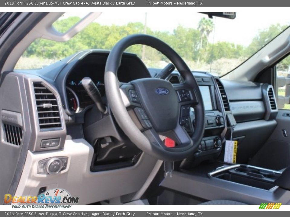 2019 Ford F250 Super Duty XLT Crew Cab 4x4 Agate Black / Earth Gray Photo #13