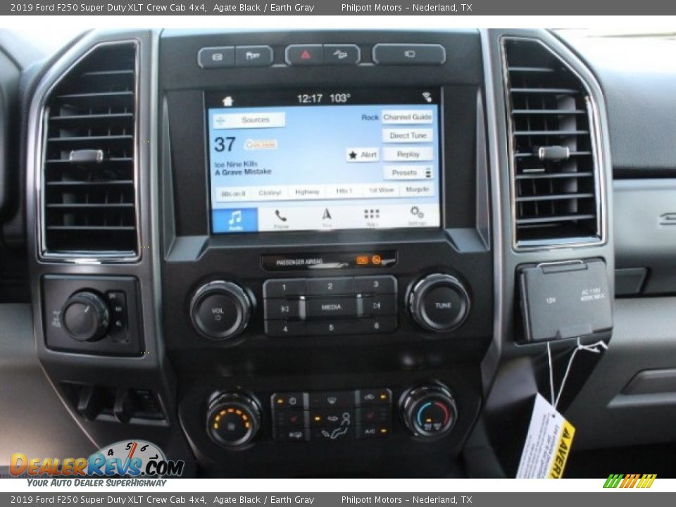 2019 Ford F250 Super Duty XLT Crew Cab 4x4 Agate Black / Earth Gray Photo #17