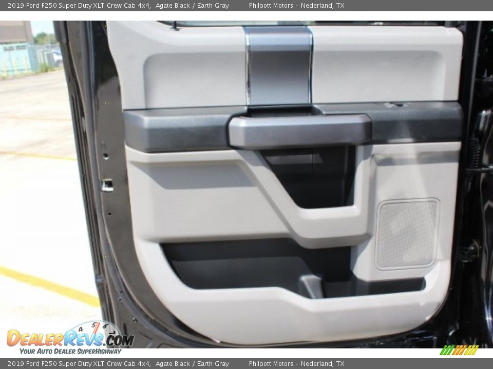 2019 Ford F250 Super Duty XLT Crew Cab 4x4 Agate Black / Earth Gray Photo #22