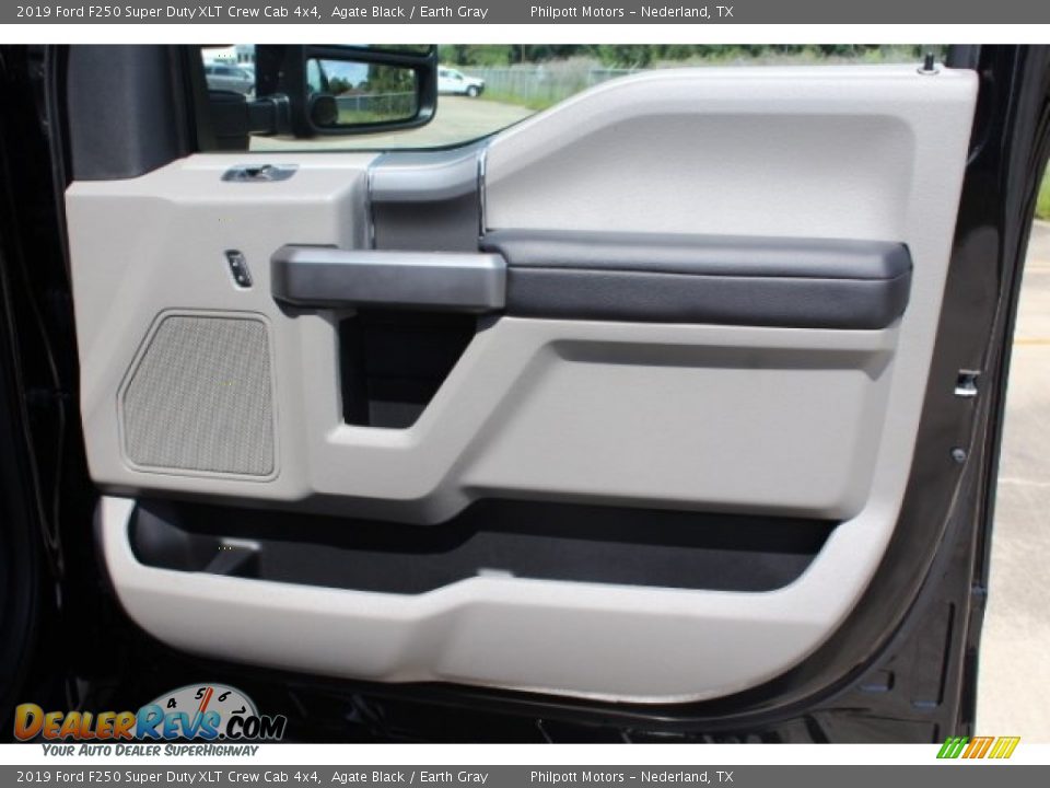2019 Ford F250 Super Duty XLT Crew Cab 4x4 Agate Black / Earth Gray Photo #29