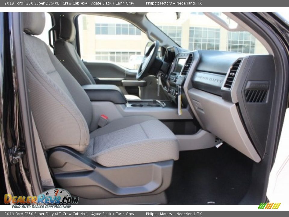 2019 Ford F250 Super Duty XLT Crew Cab 4x4 Agate Black / Earth Gray Photo #31