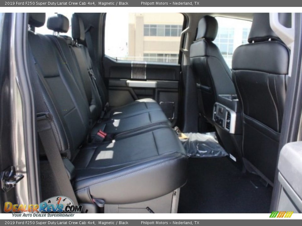 2019 Ford F250 Super Duty Lariat Crew Cab 4x4 Magnetic / Black Photo #27