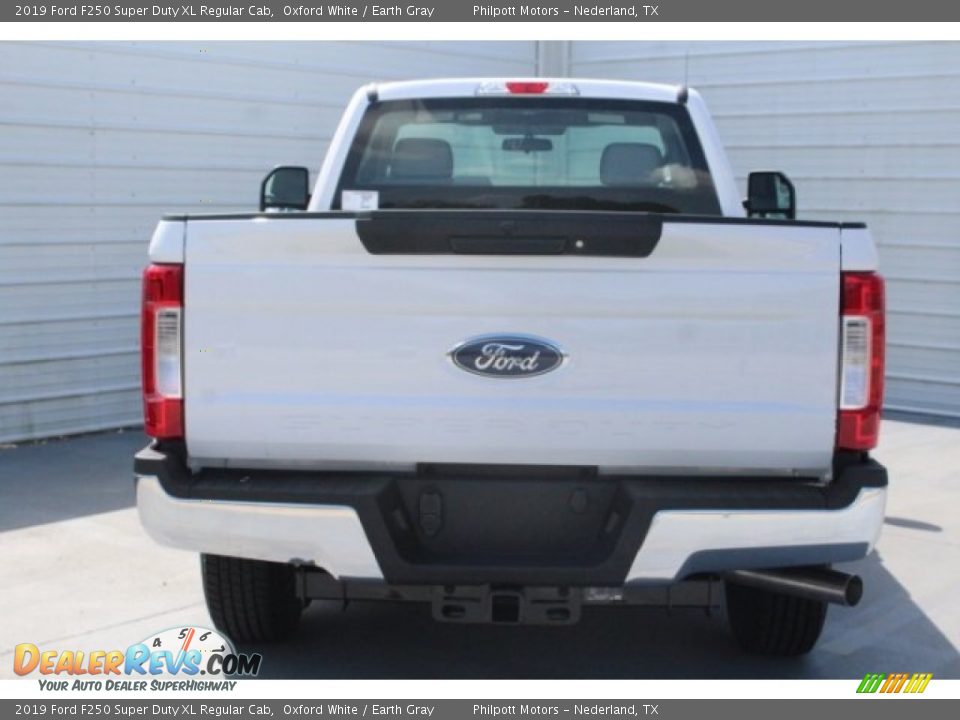 2019 Ford F250 Super Duty XL Regular Cab Oxford White / Earth Gray Photo #8