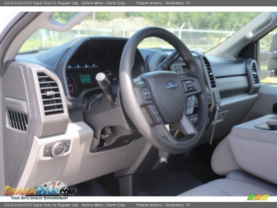 2019 Ford F250 Super Duty XL Regular Cab Oxford White / Earth Gray Photo #13