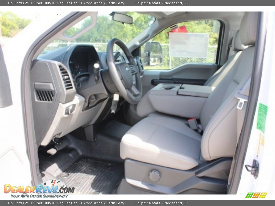 2019 Ford F250 Super Duty XL Regular Cab Oxford White / Earth Gray Photo #14