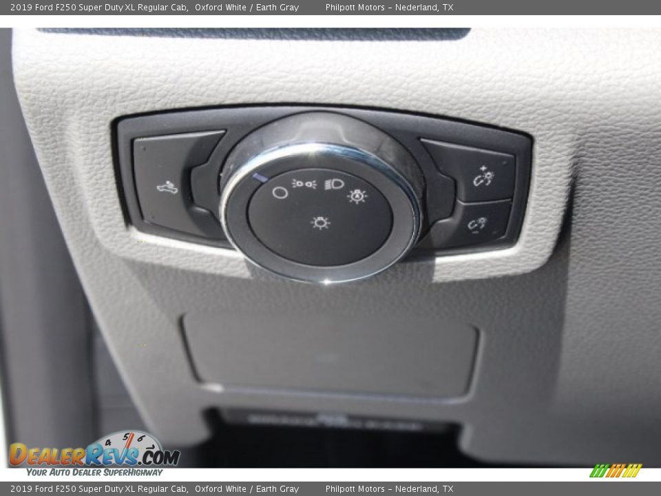 2019 Ford F250 Super Duty XL Regular Cab Oxford White / Earth Gray Photo #20