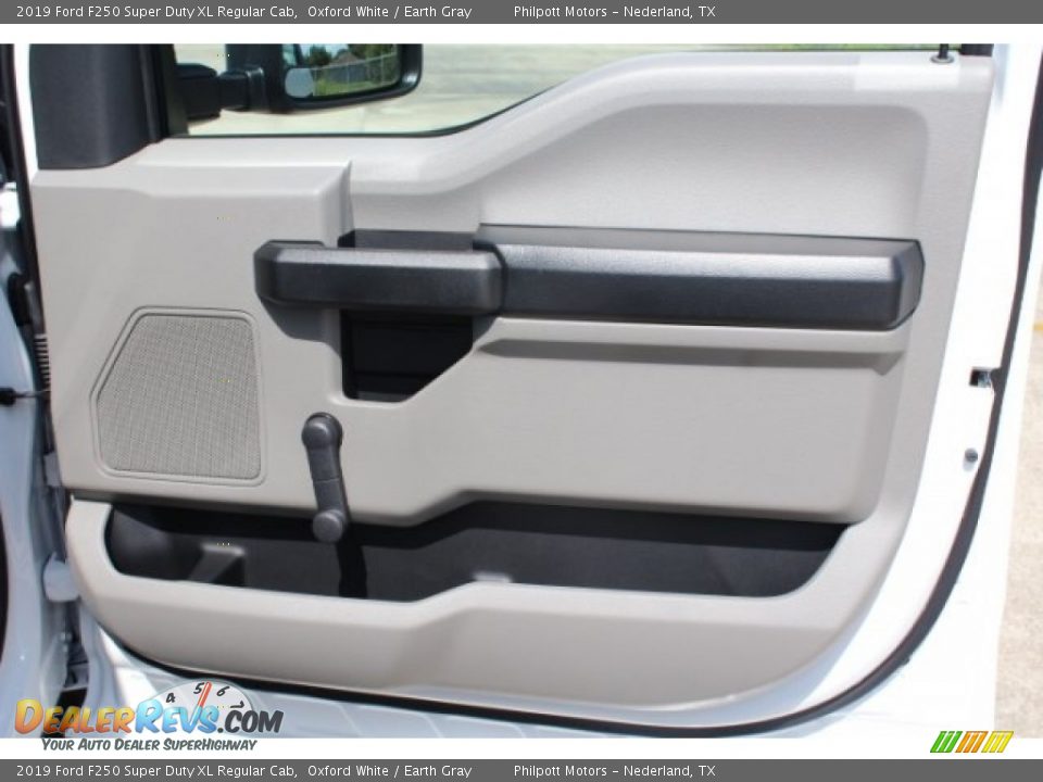 2019 Ford F250 Super Duty XL Regular Cab Oxford White / Earth Gray Photo #22