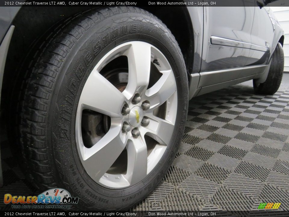 2012 Chevrolet Traverse LTZ AWD Cyber Gray Metallic / Light Gray/Ebony Photo #15
