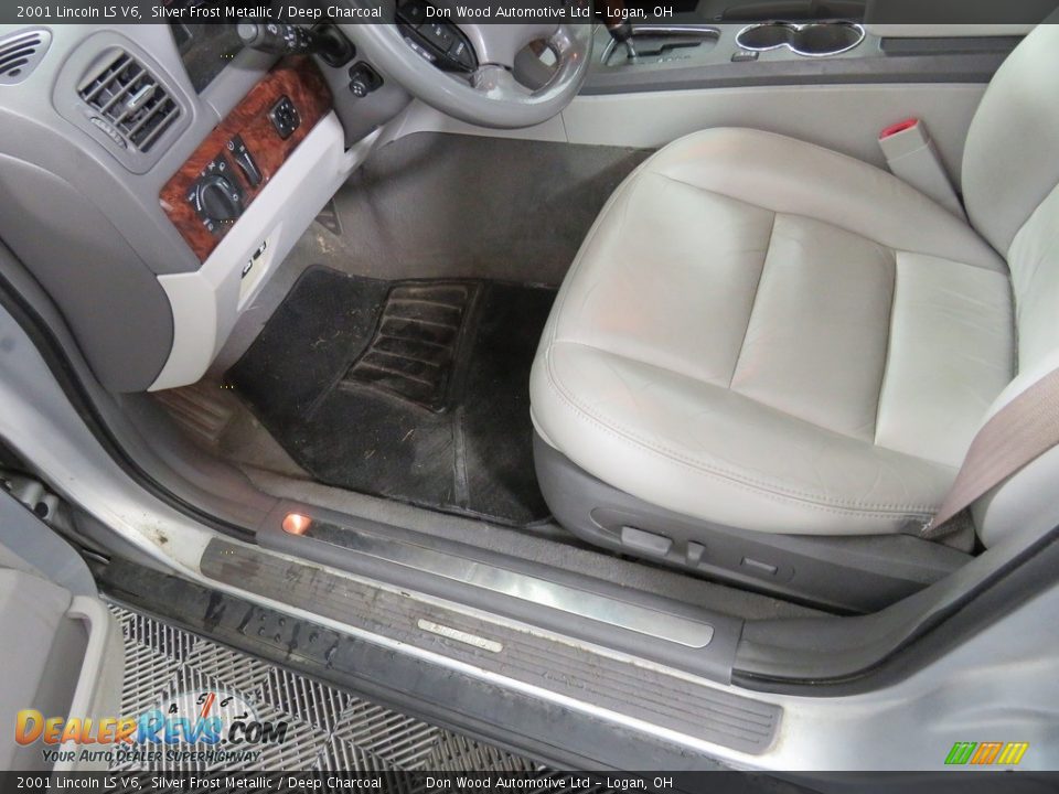 2001 Lincoln LS V6 Silver Frost Metallic / Deep Charcoal Photo #16