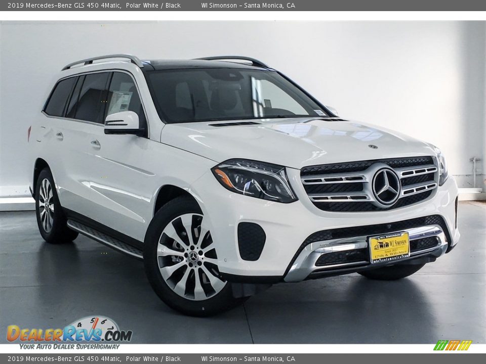 Front 3/4 View of 2019 Mercedes-Benz GLS 450 4Matic Photo #12