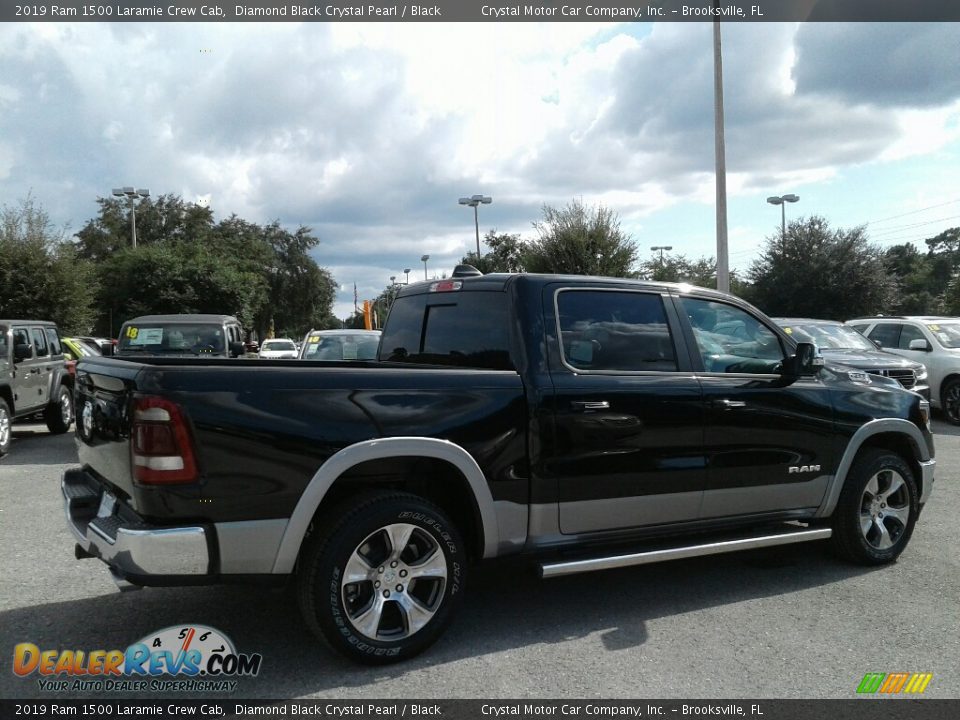 2019 Ram 1500 Laramie Crew Cab Diamond Black Crystal Pearl / Black Photo #5
