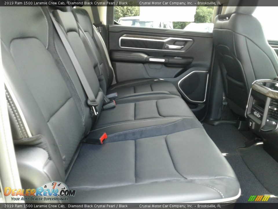 2019 Ram 1500 Laramie Crew Cab Diamond Black Crystal Pearl / Black Photo #11