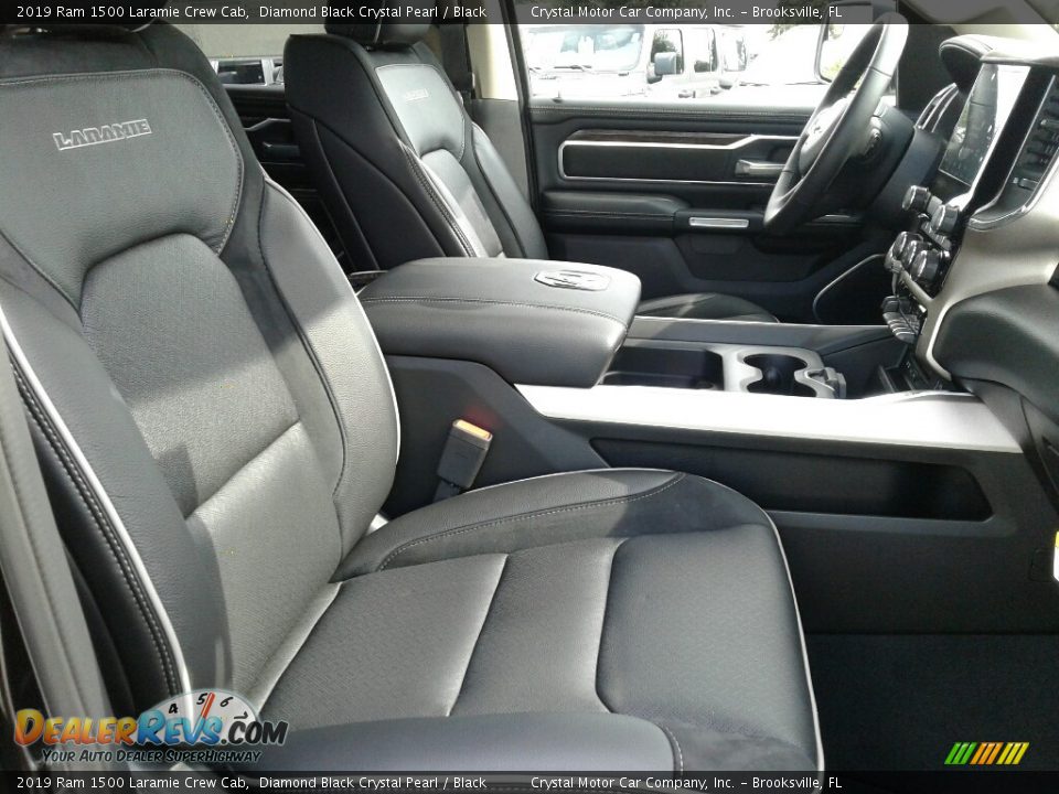 2019 Ram 1500 Laramie Crew Cab Diamond Black Crystal Pearl / Black Photo #12